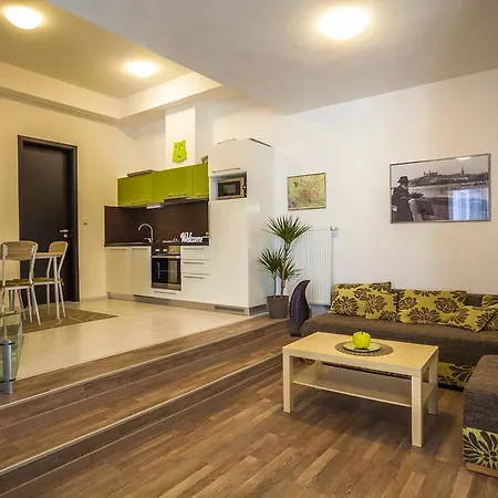 Apartment In City Bastova *